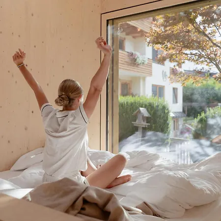 ホテル Biyou Ecoquartier In Den Bergen 3*