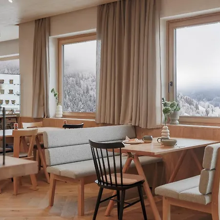 Готель Biyou Ecoquartier In Den Bergen
