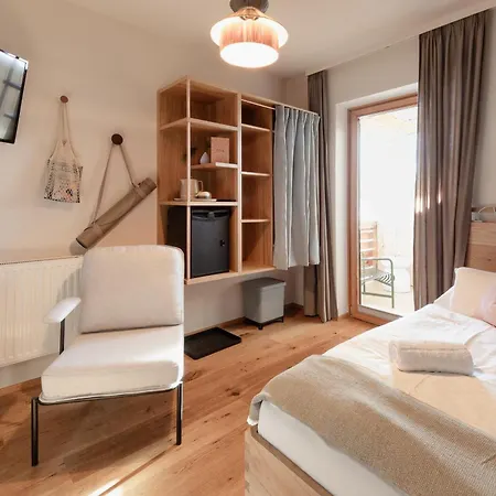 Готель Biyou Ecoquartier In Den Bergen Шладмінг